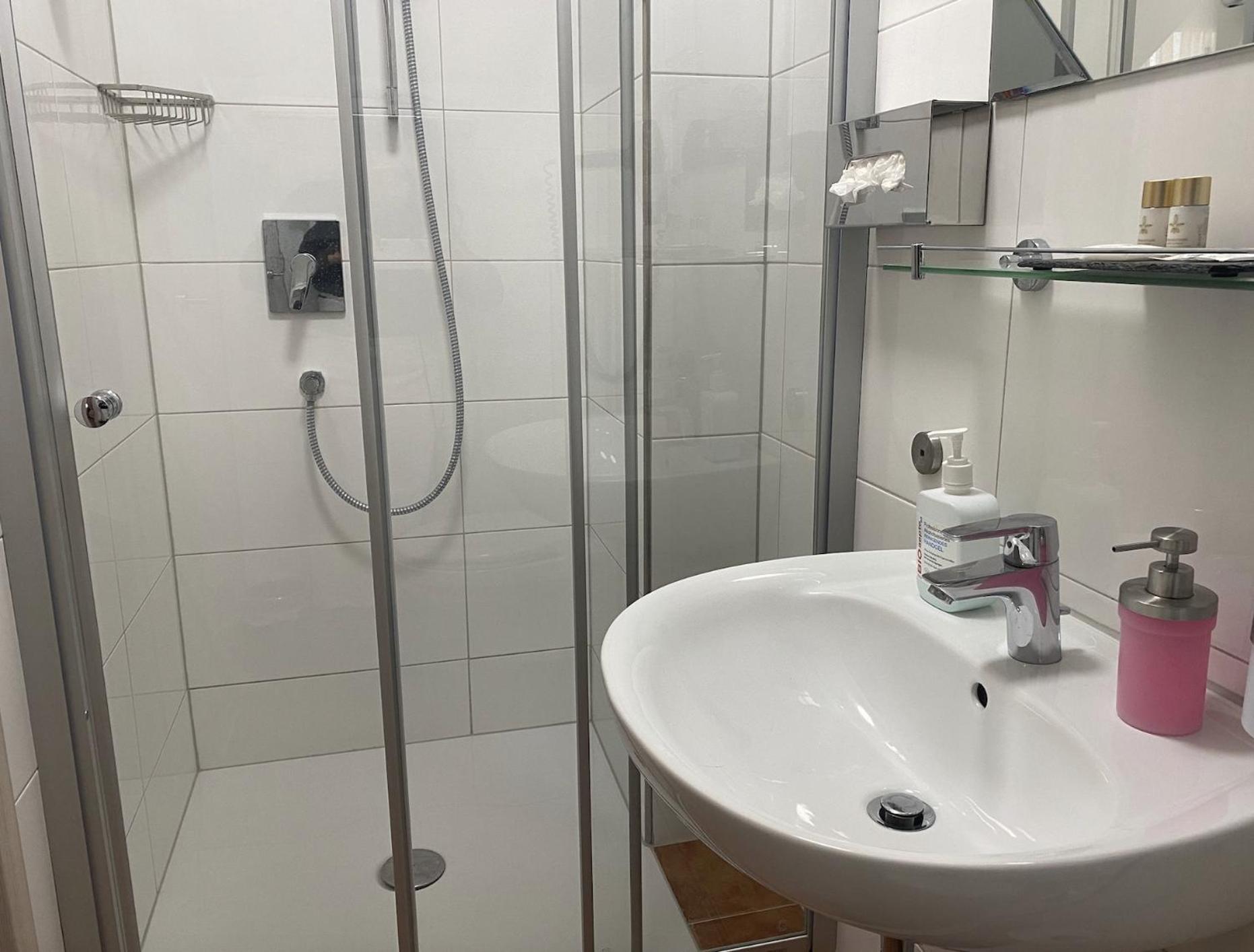 Stadthotel Am Adenauerplatz Marktheidenfeld Buitenkant foto